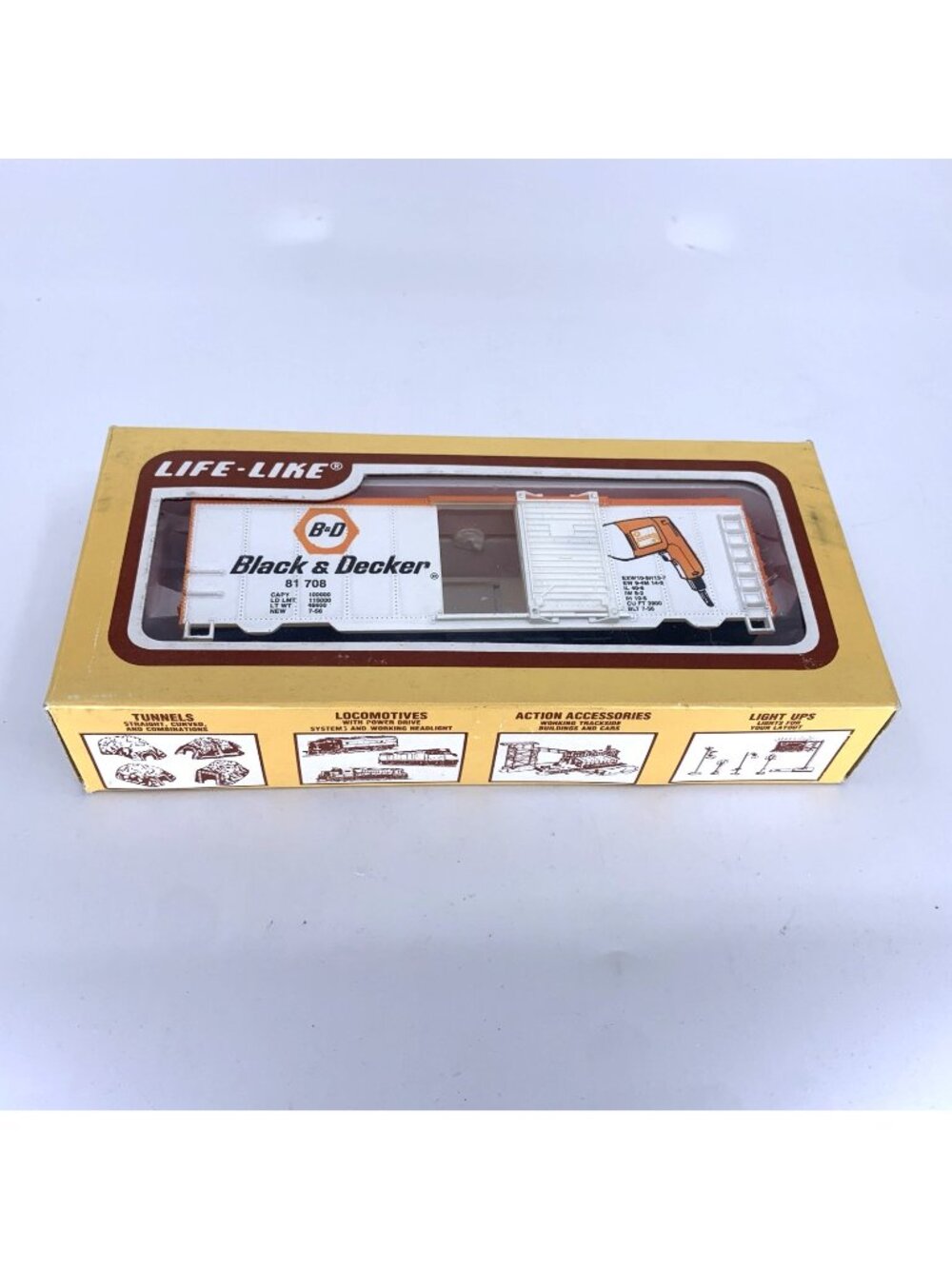 Vintage Life-Like 8484 HO Black & Decker 81708 40' Advertising Boxcar w/ Box